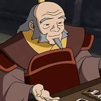 Iroh sentado jugando Pai Sho